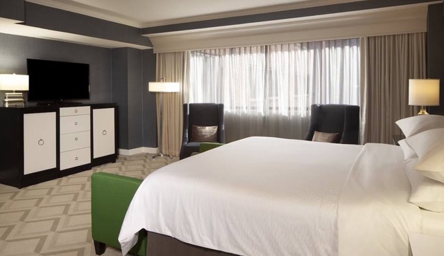 Upscale Hotel | Classic City Stay | National Mall Museums and Monuments - 1.9 mi