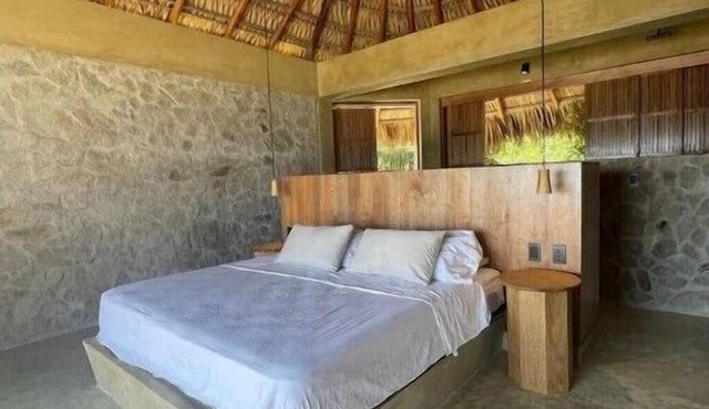 Utopia Tiny Beach Housenn