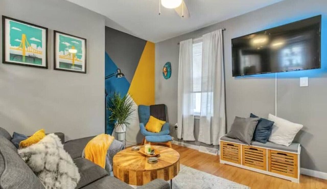 Walk to Arsenal Park! Cozy & Comfy Studio up to 4Pax