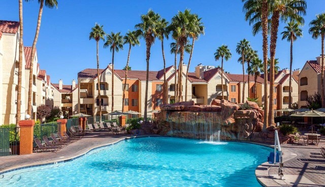 Walk to the Las Vegas Strip! Spacious Villa w/Kitchen, Balcony & Pools