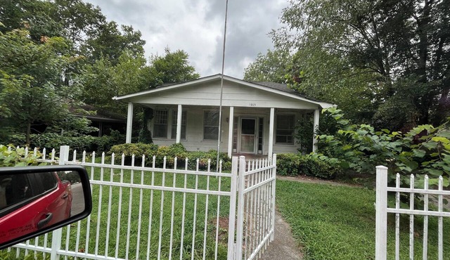Walking Downtown,Fabulous 1800sqft 2/2 with a loft room house huge kitchen charm