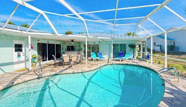 Waterfront home with pool, dock accessible to Gulf, dog friendly with AC & WD