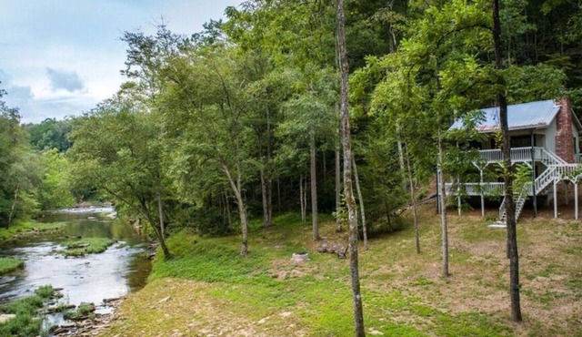 Welcome to a Perfectly Remote Secluded Creekside Cabin w/walk in creek access