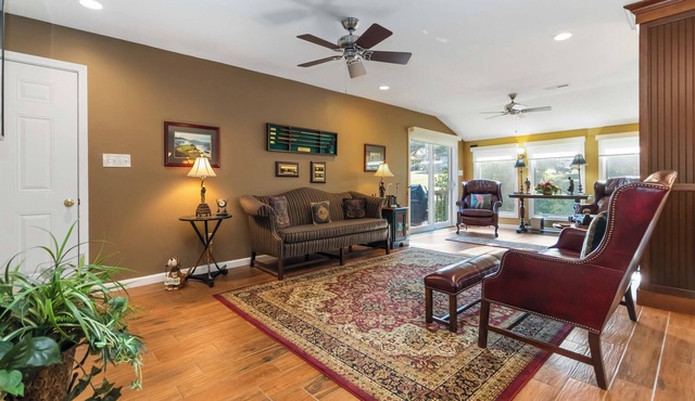 Welcome to Double Eagle on Seven- Lake Cumberland's Elegant Golf Side Retreat