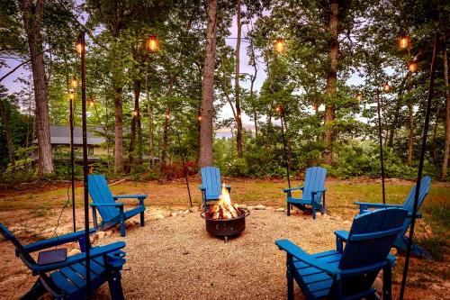 Whimsical Garden Escape -Fire Pits, Art & Nature Near Asheville