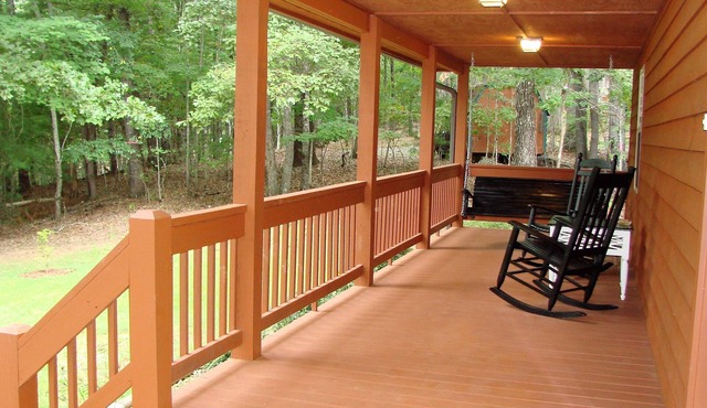 Wodhaven - 2 Bedroom one level cabin