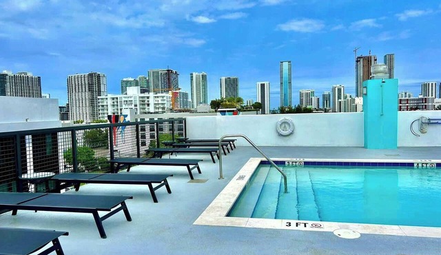 Wynwood Condo: Rooftop Pool & Art District Views!