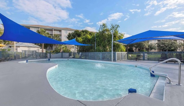 Your Search for the Perfect Stay Ends Here! Outdoor Pool, Unit with Kitchen!