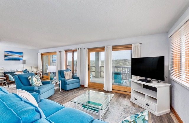 5607 - Dancing Dunes - Nags Head Coastal Condo Steps from the Beach