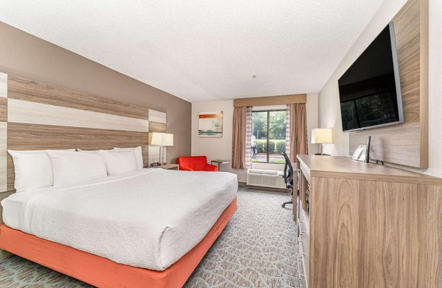 Holiday Inn Express Kernersville Ihg Hotel 