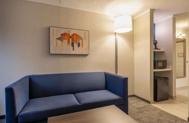 Holiday Inn Express Wendover Ihg Hotel 