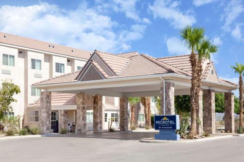 Microtel Inn 