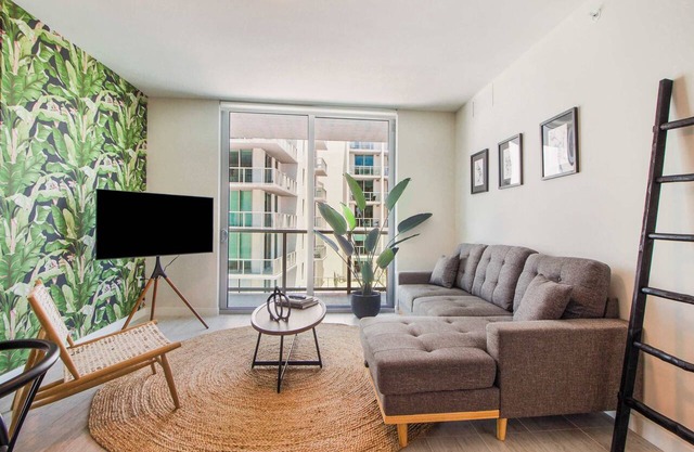 Pool + Bay Views! Lush 1 Bdrm Condo