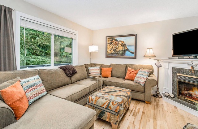 Snowbird-Friendly Condo with Free WiFi, Balconies, Grill, & Shared Pool, Tennis