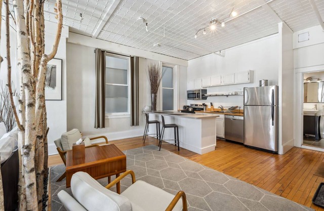 Suite 1- Not Pet Friendly