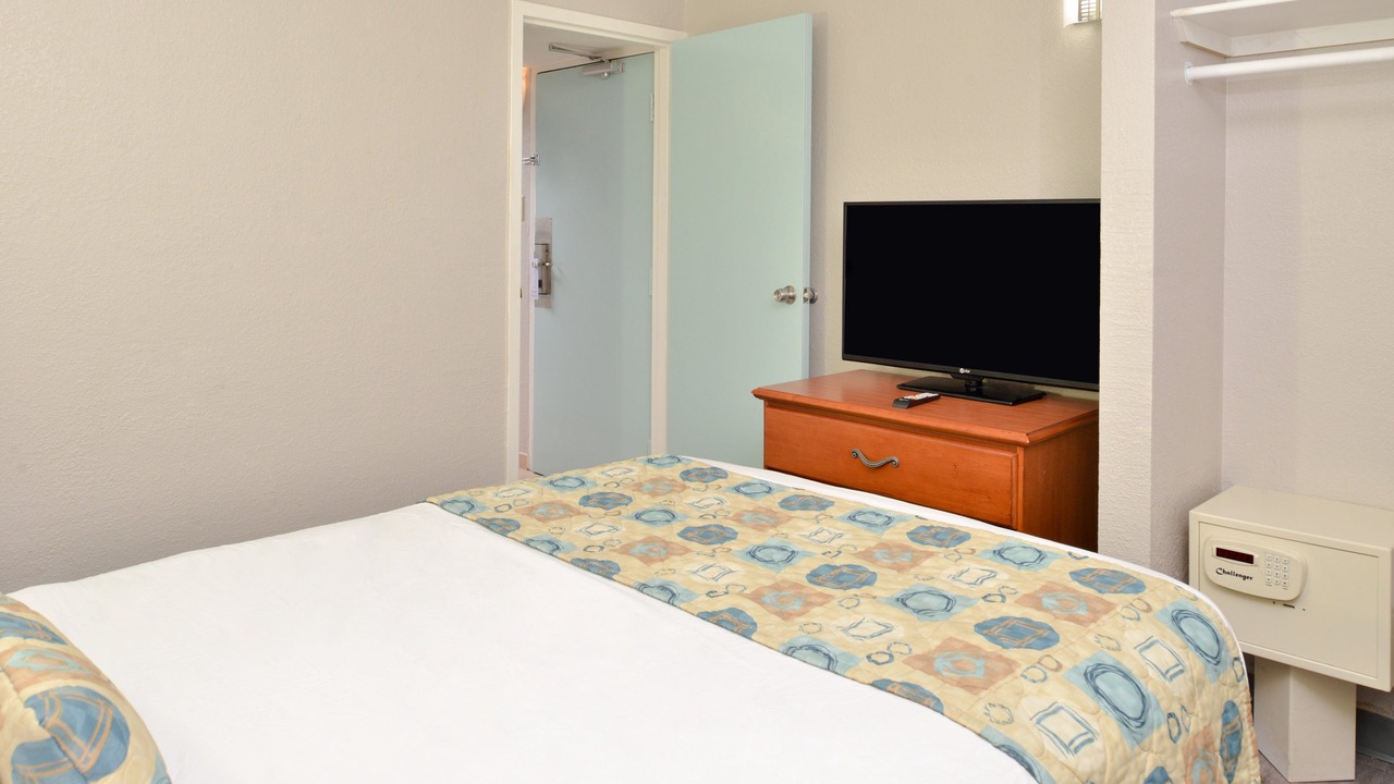 Photo of Bedroom in Northeast Virginia Beach