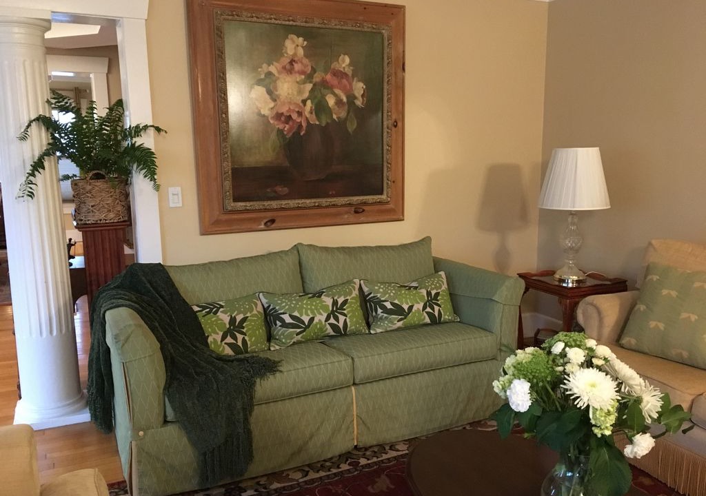 Photo of Livingroom in Historic Old Northeast