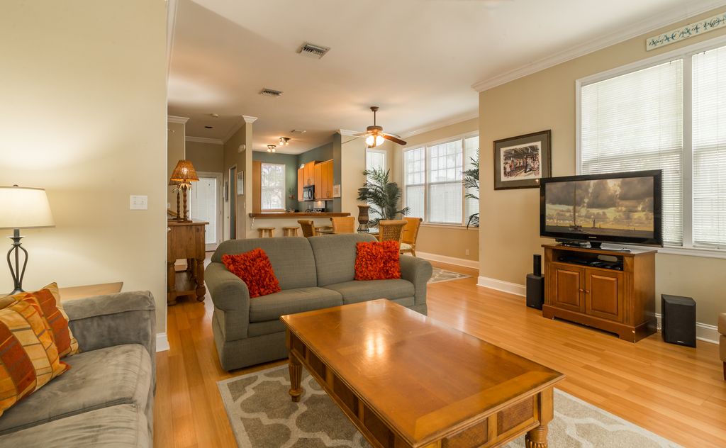 Photo of Livingroom in Bahama Village
