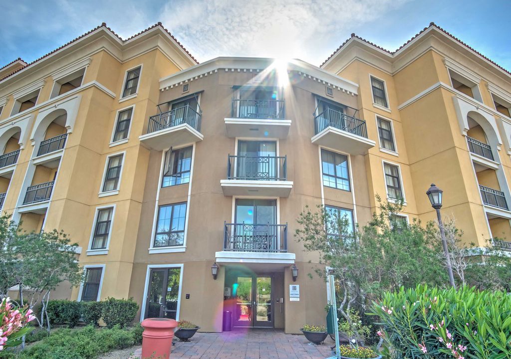 Photo of Buildings in Lake Las Vegas