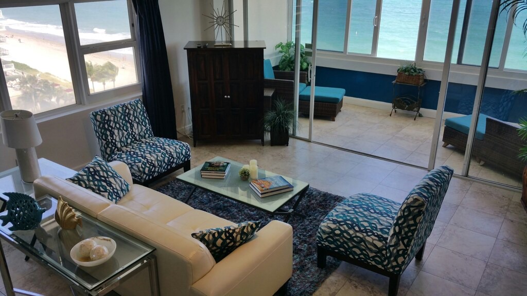 Photo of Livingroom in Galt Mile