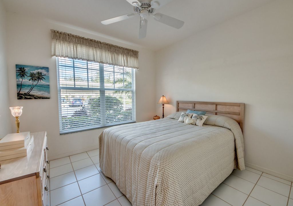 Photo of Bedroom in Cypress Lake