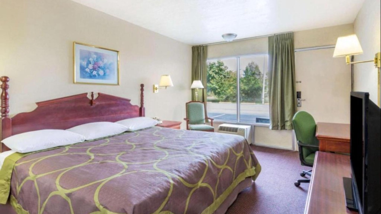 Photo of Bedroom in Ashland