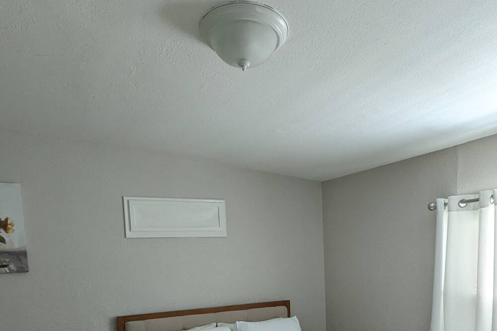 Photo of Bedroom in Diplomat
