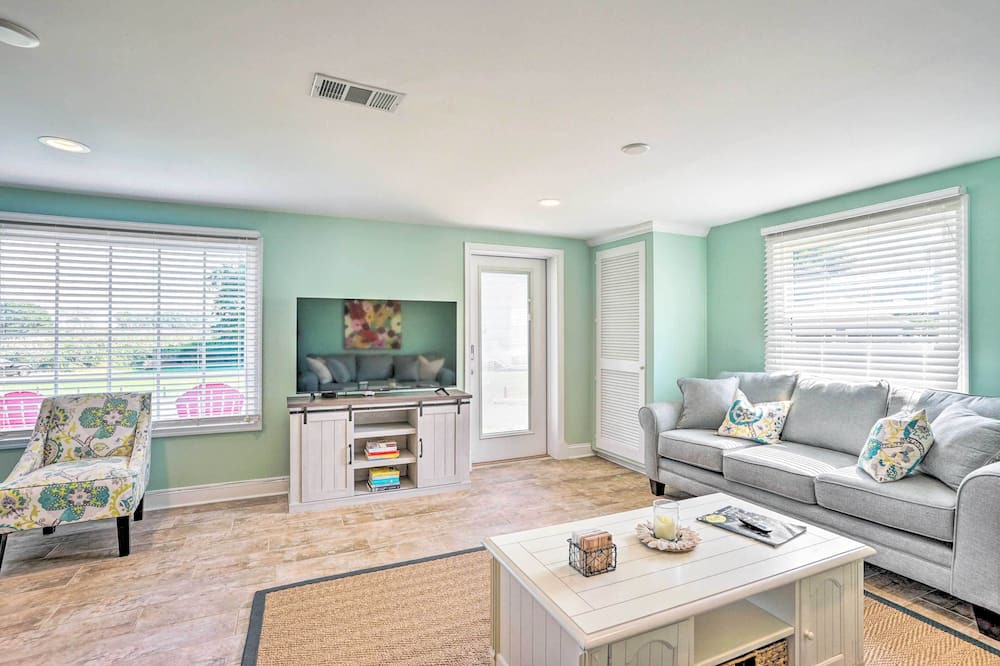 Photo of Livingroom in Dutton