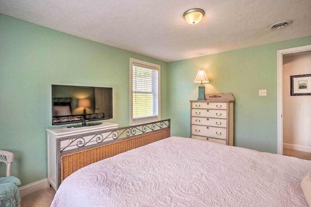 Photo of Bedroom in Dutton