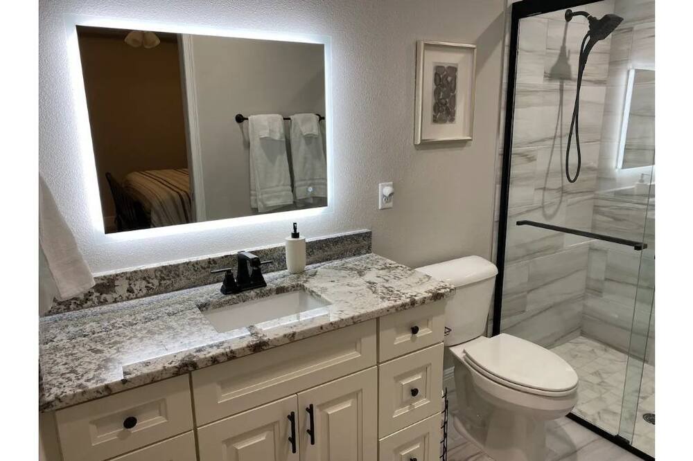 Photo of Bathroom in Dunnellon