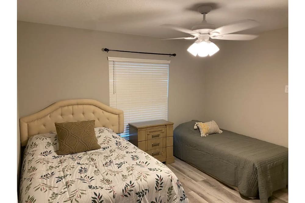 Photo of Bedroom in Dunnellon