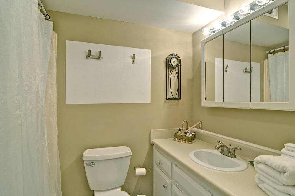 Photo of Bathroom in Tate