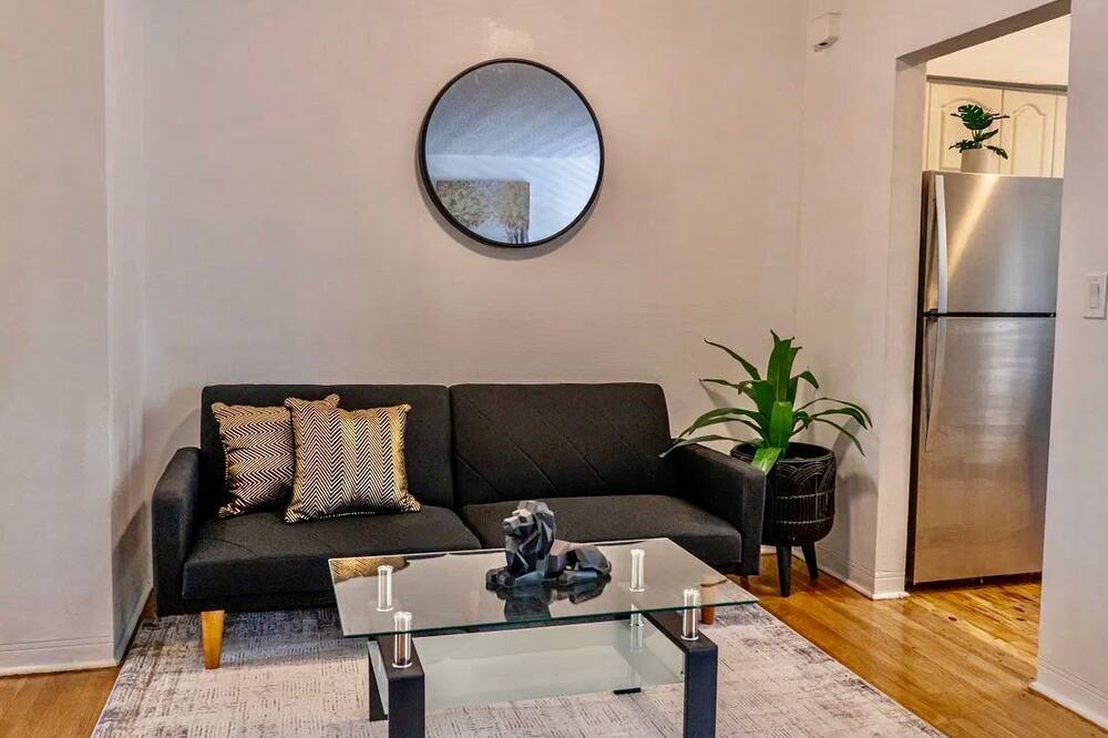 Photo of Livingroom in Bay Harbor Islands
