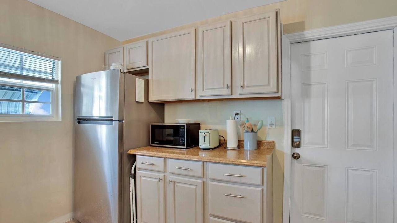 Photo of Kitchen in North Central Hollywood