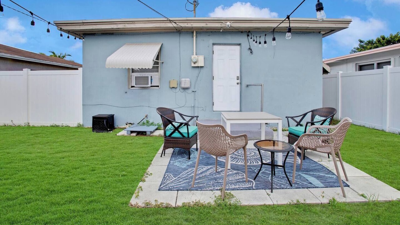 Photo of Outdoor in North Central Hollywood