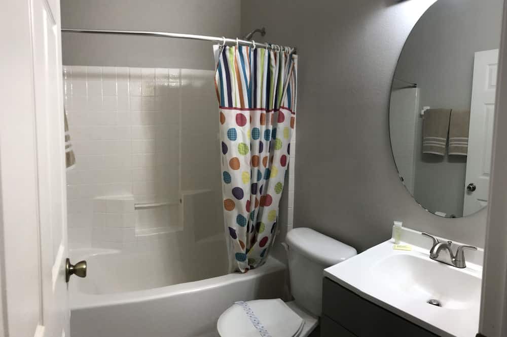 Photo of Bathroom in Sunset Ridge