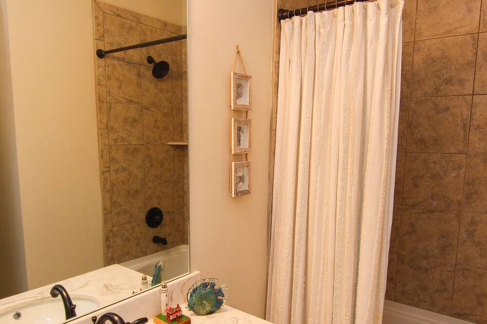 Photo of Bathroom in Epworth Acres