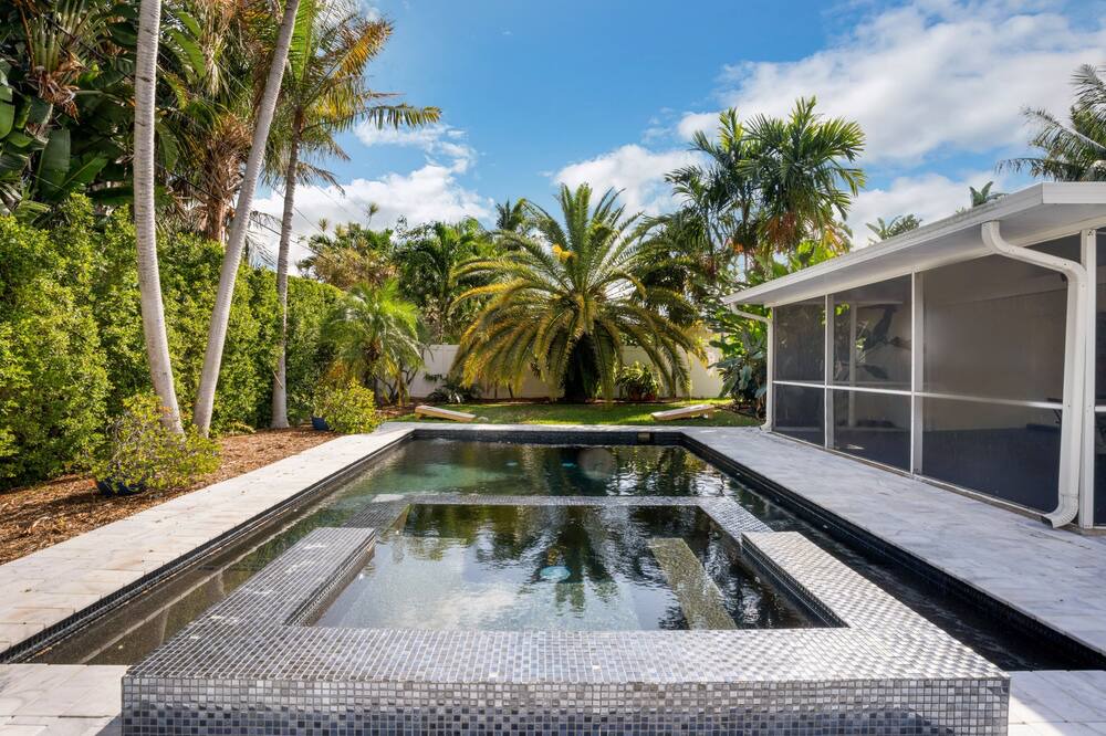 Photo of Outdoor in Coral Ridge Isles