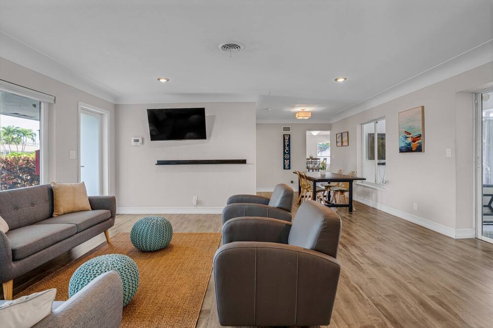 Photo of Bedroom in Coral Ridge Isles