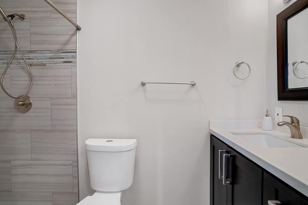 Photo of Bathroom in Coral Ridge Isles