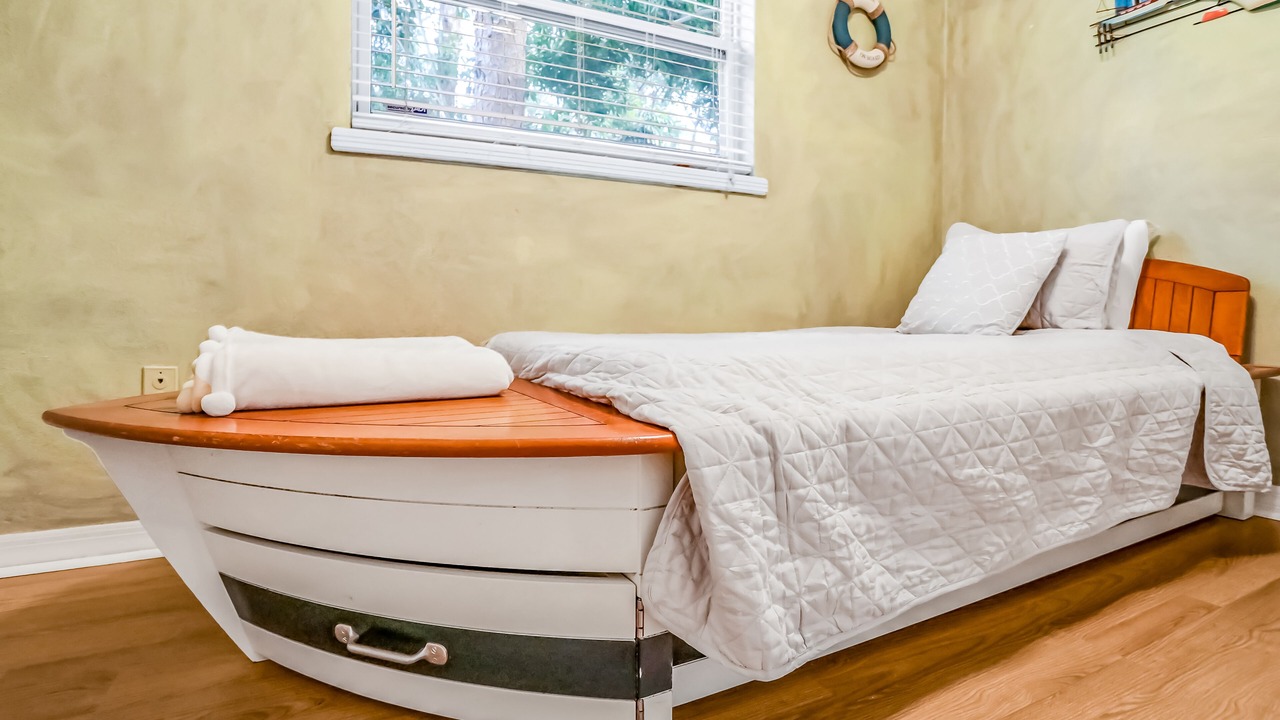 Photo of Bedroom in Greater Pinellas Point