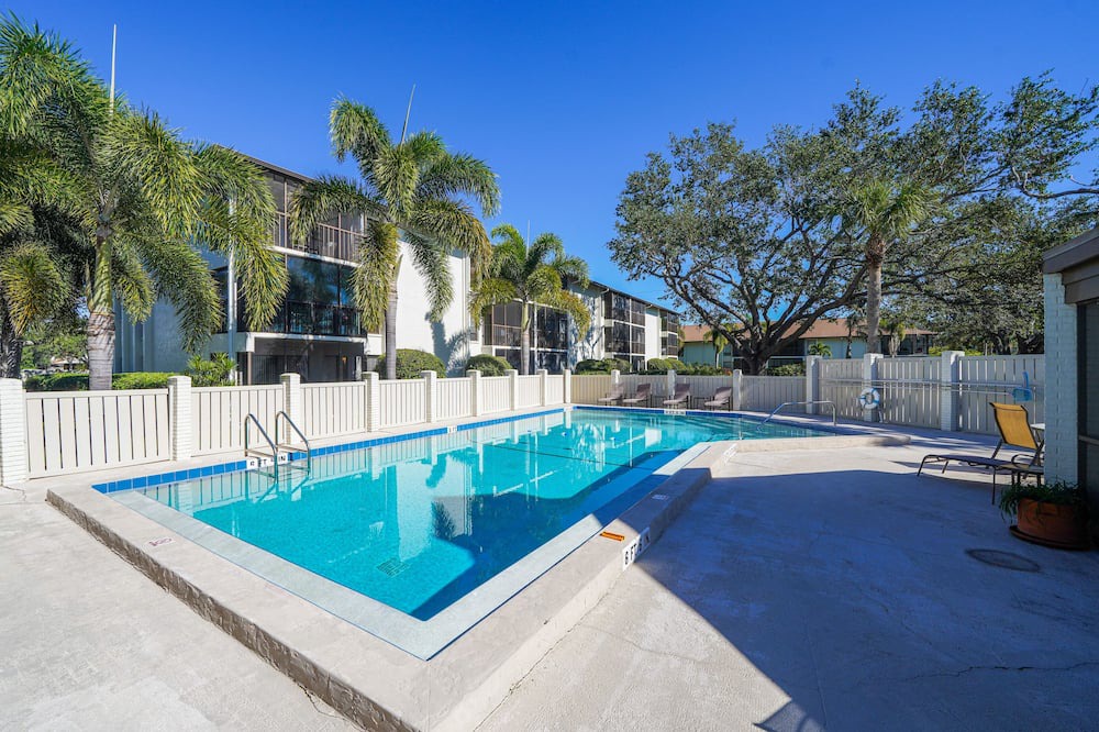 Photo of Outdoor in Gulf Gate Estates