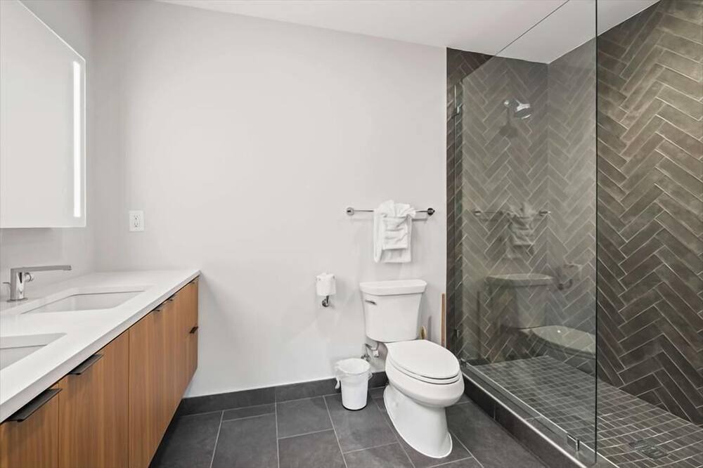 Photo of Bathroom in NoMa