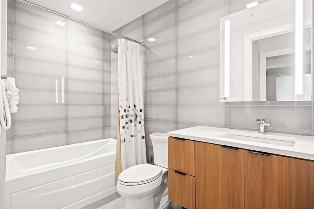 Photo of Bathroom in NoMa
