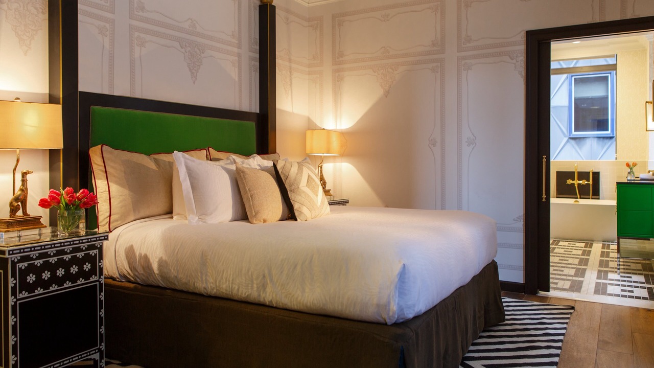 Photo of Bedroom in Downtown Pittsburgh