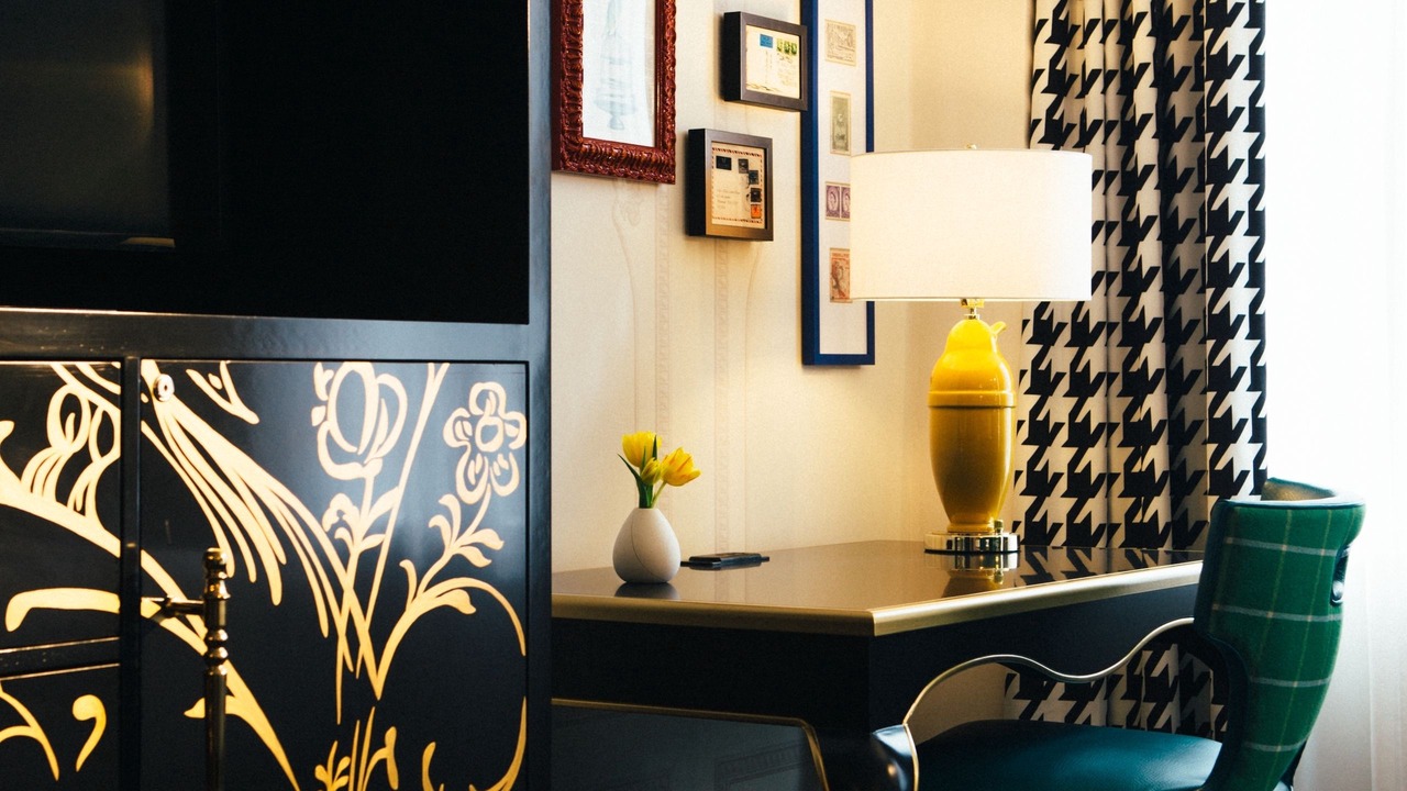 Photo of Bedroom in Downtown Pittsburgh