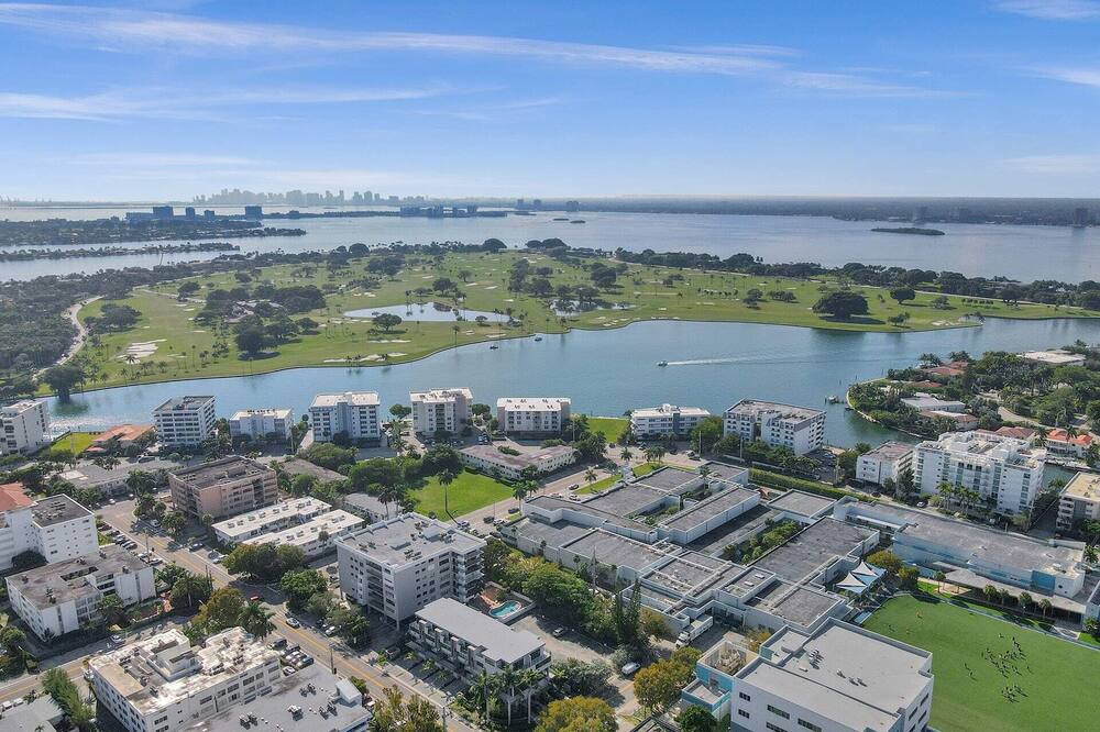 Photo of Others in Bay Harbor Islands