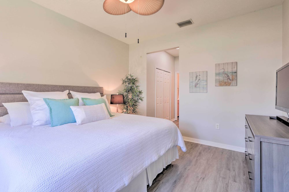 Photo of Bedroom in Bee Ridge