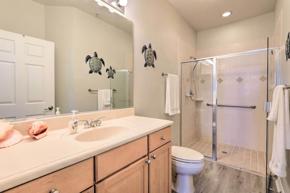 Photo of Bathroom in Bee Ridge
