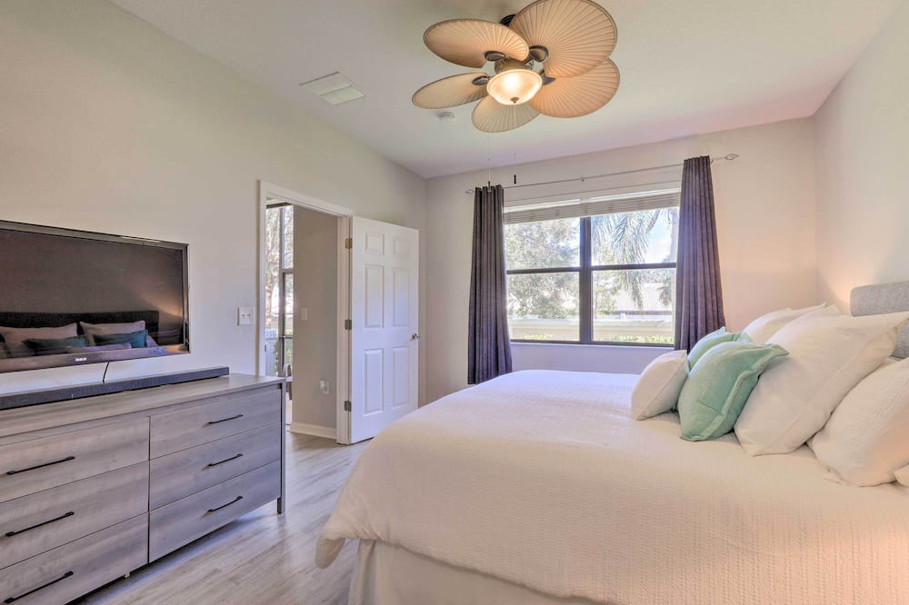 Photo of Bedroom in Bee Ridge